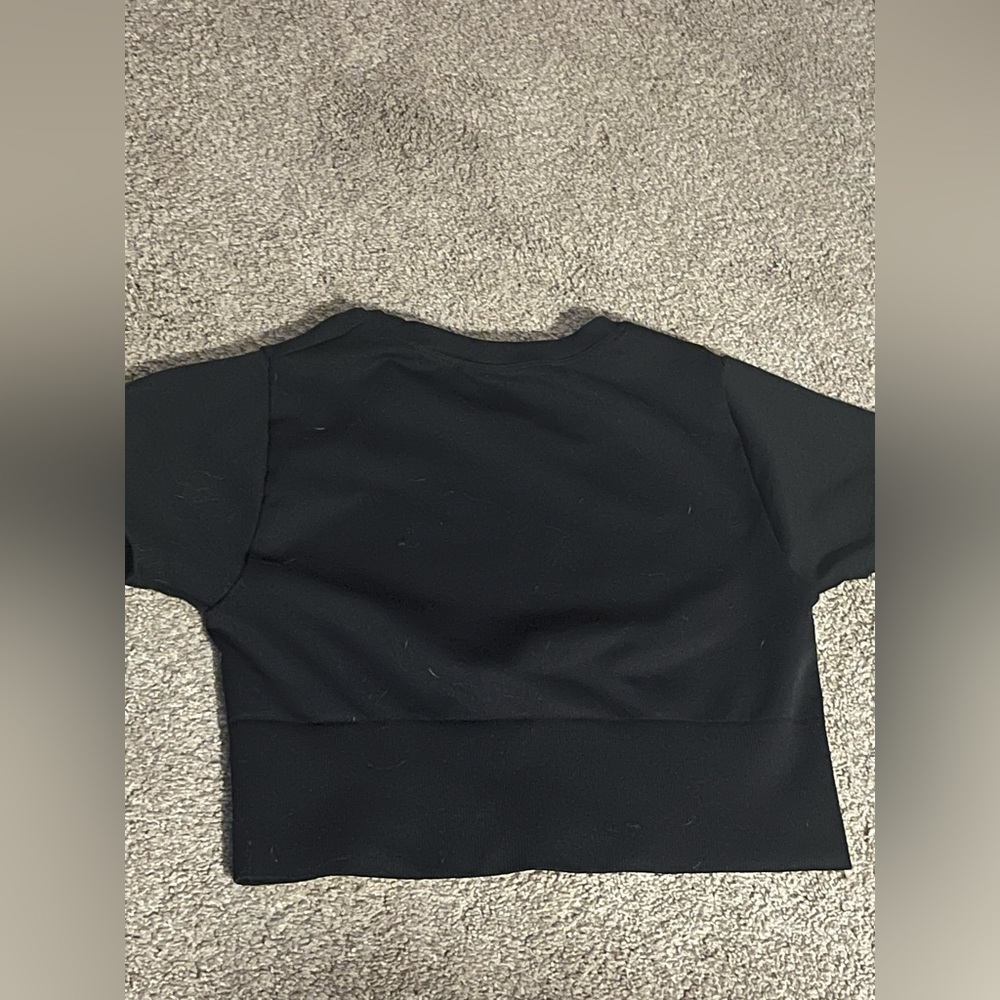 Offline by Aerie Women’s seamless crop top Size: Small - Picture 2 of 3